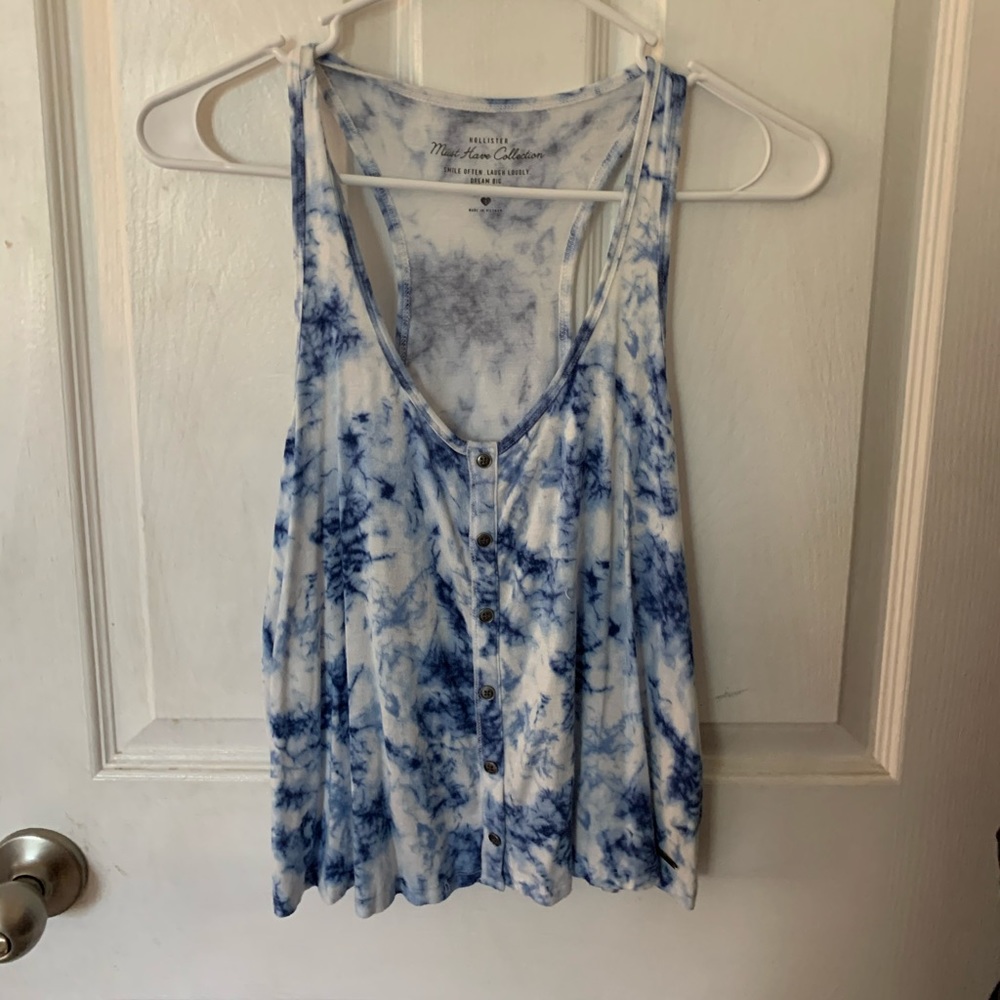 hollister blue tie dye cropped tank top